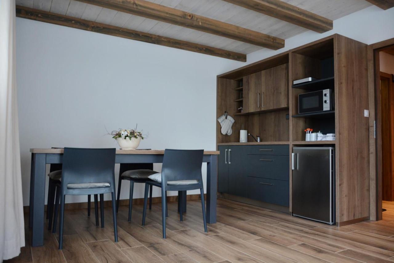 Apartmány POCO LOCO Pec pod Snezkou Esterno foto